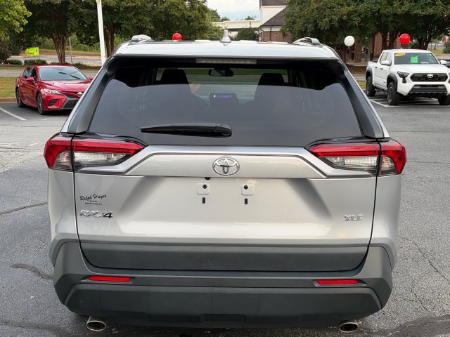 Used 2025 Toyota RAV4 XLE FWD image 4