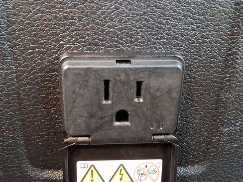 Certified 2022 Jeep Wrangler Unlimited Sahara w/ LED Lighting Group image 26