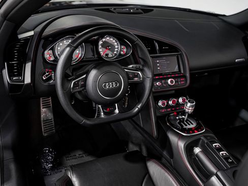 Used 2014 Audi R8 V8 w/ Full Leather Package AWD/4WD image 9