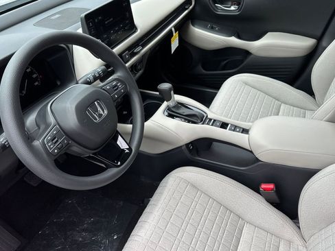 Used 2026 Honda HR-V LX image 8