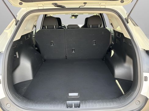 Used 2024 Kia Sportage LX image 12