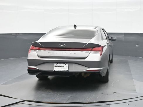 Used 2023 Hyundai Elantra SEL image 6