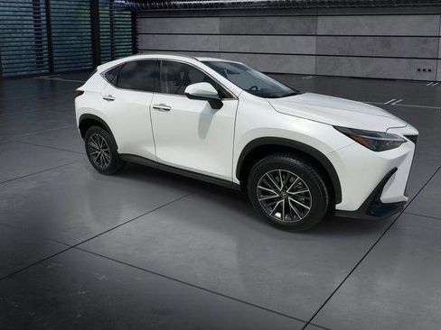 Certified 2025 Lexus NX 250 FWD w/ Accessory Package (Z2) image 2