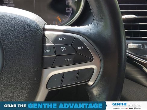 Used 2020 Jeep Grand Cherokee Altitude image 14