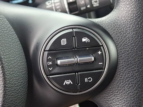 Certified 2023 Kia Soul LX w/ LX Technology Package FWD image 22