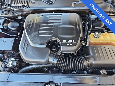 Used 2019 Dodge Challenger SXT w/ Blacktop Package RWD image 13