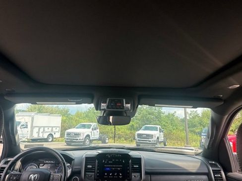 Used 2019 RAM 1500 Limited AWD/4WD image 14