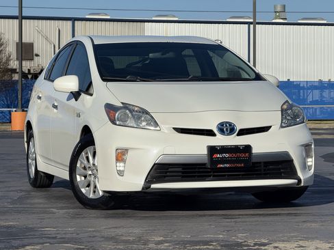 Used 2013 Toyota Prius Prime Plug-In Hybrid image 3