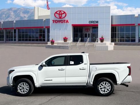 New 2026 Toyota Tacoma SR5 AWD/4WD image 5