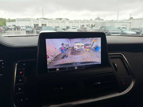 Used 2021 Chevrolet Tahoe Premier RWD image 15