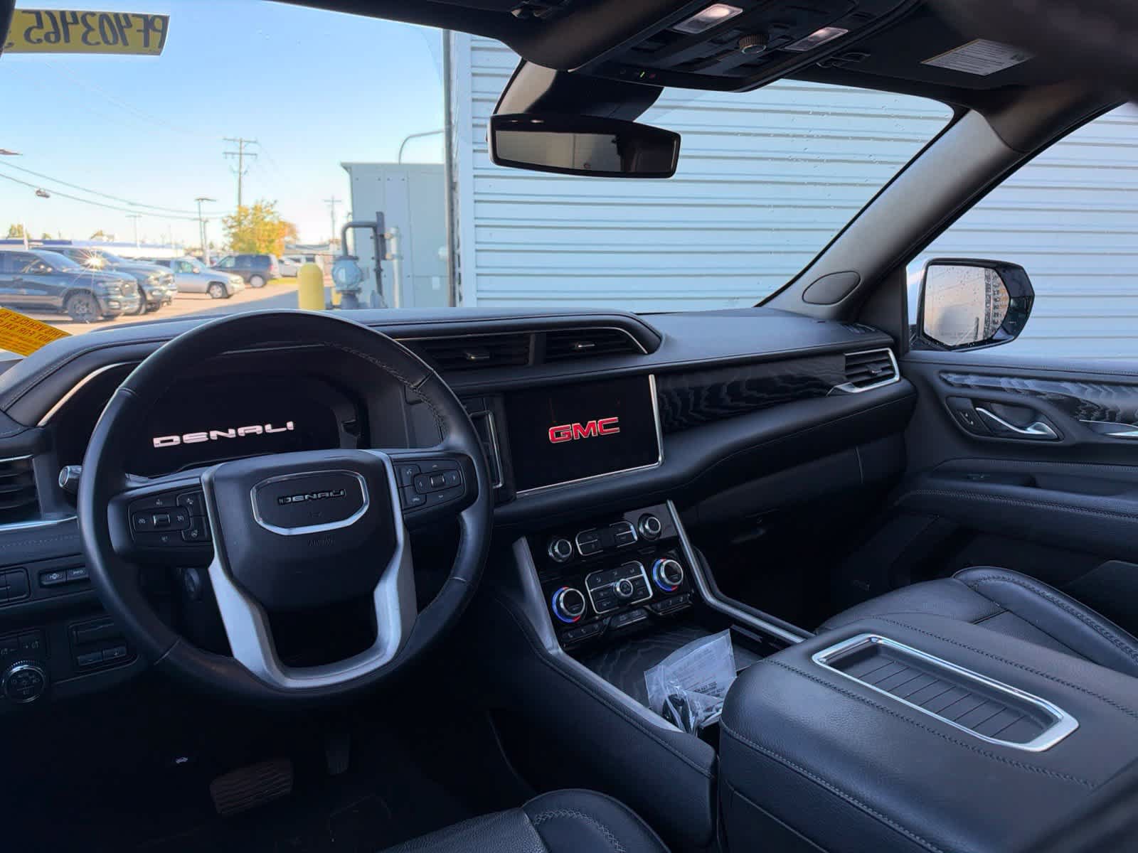Used 2023 GMC Yukon Denali w/ Max Trailering Package AWD/4WD image 12