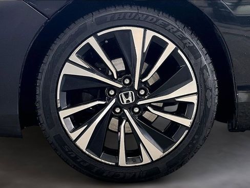 Used 2017 Honda Accord EX-L image 10