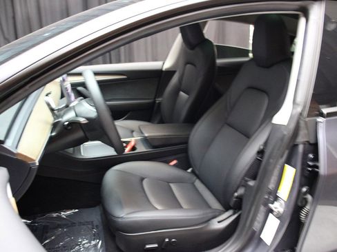 Used 2023 Tesla Model 3 Standard Range image 45