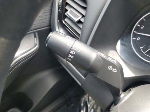 Certified 2021 Nissan Rogue SV image 20