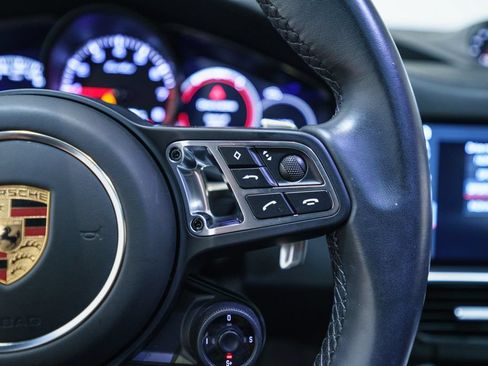 Used 2020 Porsche Cayenne Turbo AWD/4WD image 23