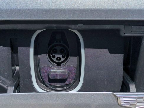 New 2026 Cadillac Lyriq Sport AWD/4WD image 22