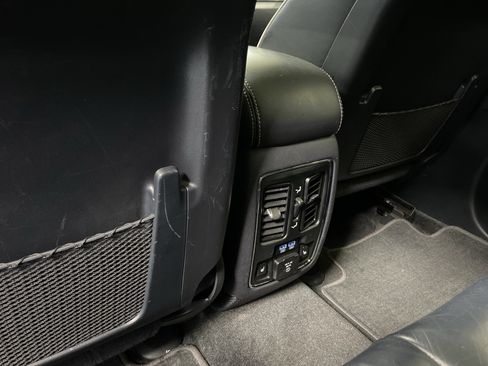 Used 2015 Jeep Grand Cherokee Overland image 30