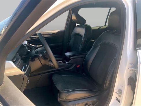 Used 2023 Jeep Grand Cherokee L Laredo AWD/4WD image 8