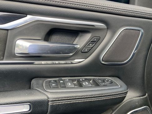 Used 2019 RAM 1500 Laramie AWD/4WD image 12