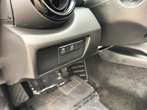 Used 2020 MAZDA MX-5 Miata Sport image 13