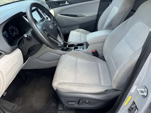 Used 2018 Hyundai Tucson SEL FWD image 17