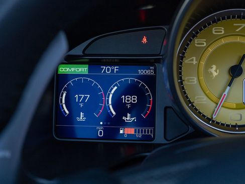 Certified 2019 Ferrari Portofino image 40