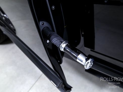 Certified 2024 Rolls-Royce Cullinan Black Badge w/ Dark Exterior Package AWD/4WD image 32
