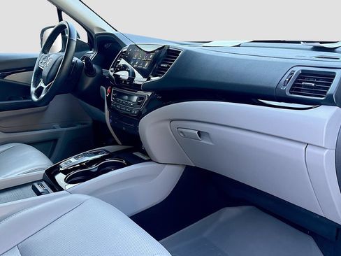 Used 2022 Honda Pilot Elite image 32