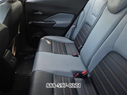 Used 2022 Nissan Kicks SR w/ Premium Package FWD image 8