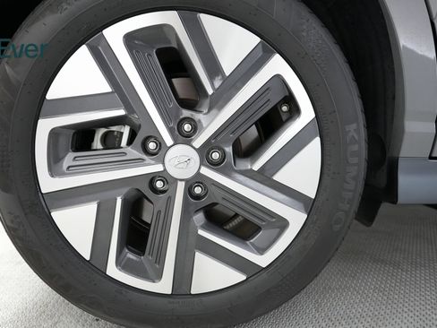 Used 2022 Hyundai Kona Limited image 18