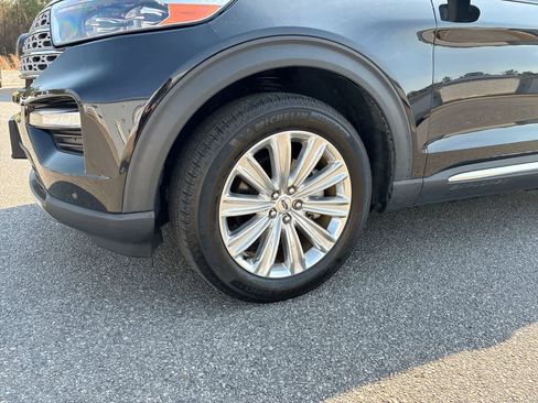 Used 2023 Ford Explorer Limited w/ Limited Technology Package image 33