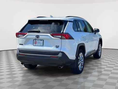 Used 2023 Toyota RAV4 XLE Premium AWD/4WD image 4