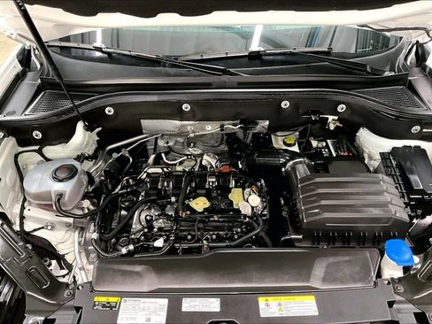 Used 2024 Volkswagen Atlas SE image 13