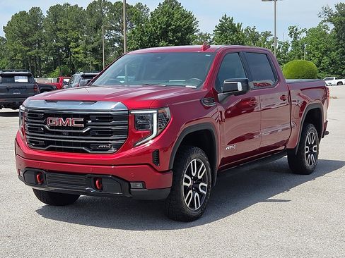 Used 2023 GMC Sierra 1500 AT4 w/ Technology Package AWD/4WD image 2