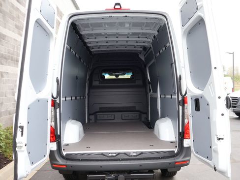 New 2026 Mercedes-Benz Sprinter 2500 image 18