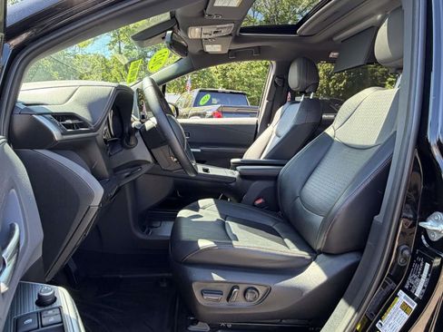 Used 2023 Toyota Sienna XSE w/ XSE Plus Package AWD/4WD image 20