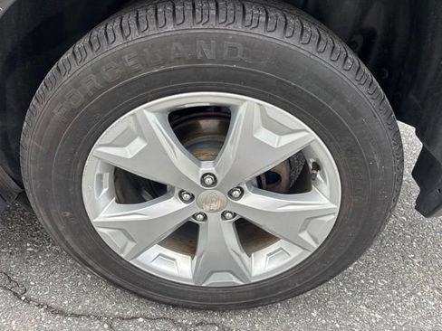 Used 2014 Subaru Forester 2.5i Touring AWD/4WD image 17