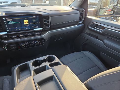 Used 2025 Chevrolet Silverado 3500 LT w/ All Star Edition image 11