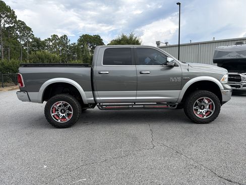 Used 2013 RAM 1500 Laramie w/ Convenience Group AWD/4WD image 9
