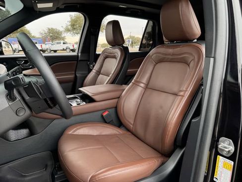 Used 2025 Lincoln Aviator Reserve w/ Jet Appearance Package image 27