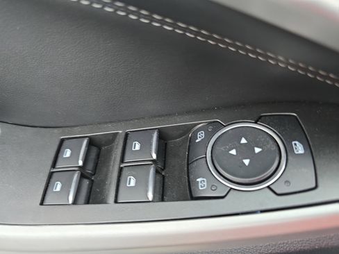 Used 2024 Ford Explorer XLT w/ Equipment Group 202A RWD image 28