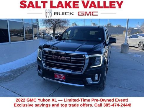 Used 2022 GMC Yukon XL SLT w/ SLT Premium Package image 1