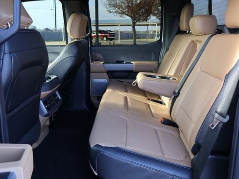 Used 2024 Ford F250 Lariat w/ Lariat Ultimate Package image 28