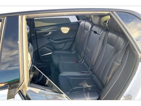 Used 2020 Audi Q8 Premium Plus w/ Premium Plus Package image 28
