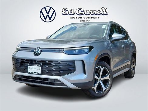 New 2025 Volkswagen Tiguan SE image 1