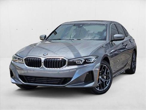 Used 2025 BMW 330i Sedan w/ Convenience Package image 1
