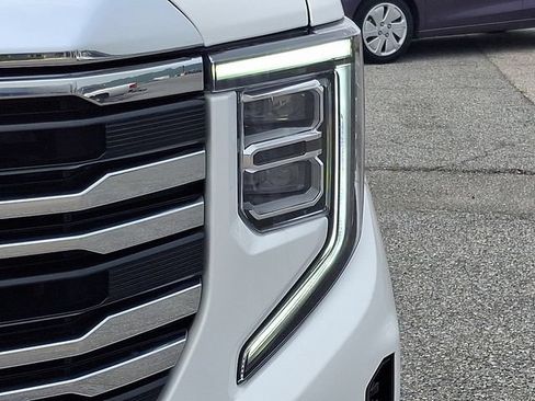 Certified 2025 GMC Sierra 1500 SLT AWD/4WD image 9