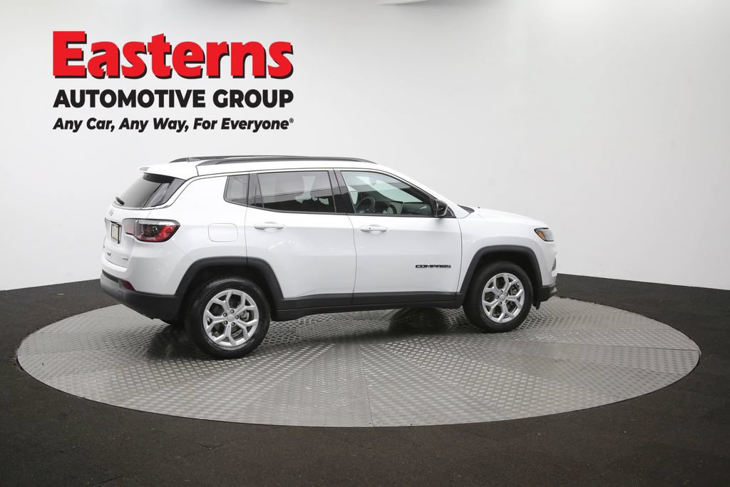 Used 2024 Jeep Compass Latitude AWD/4WD image 39