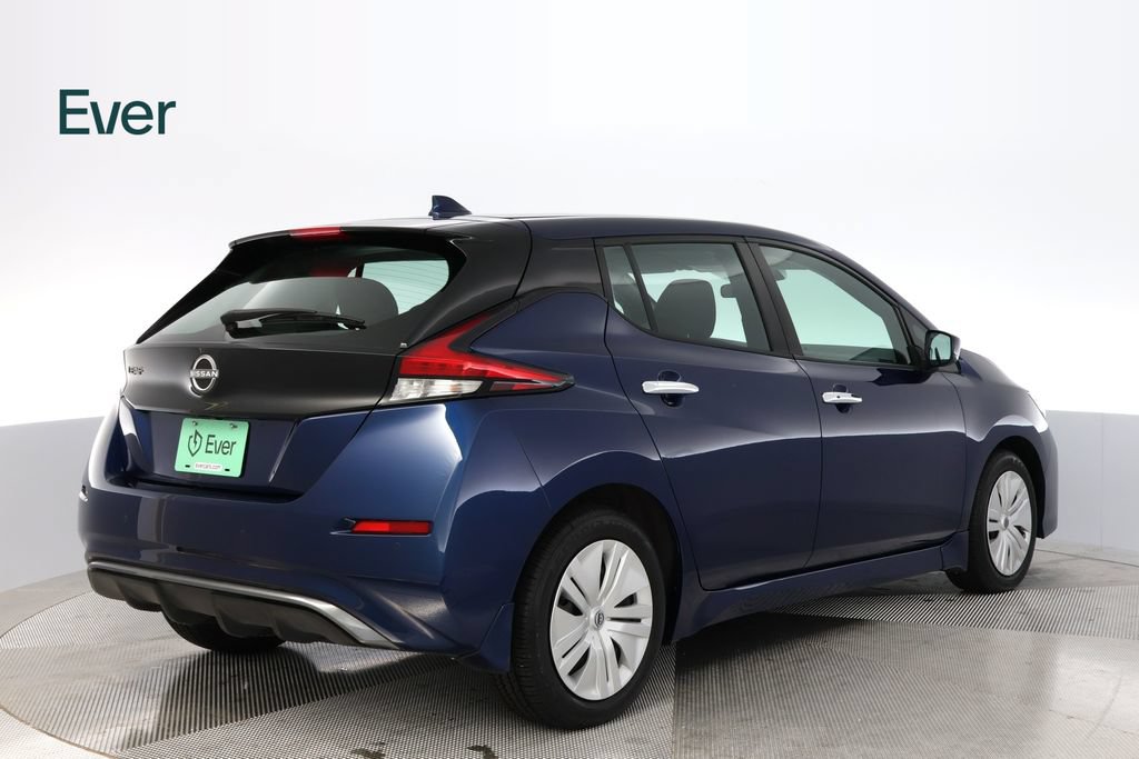 Used 2025 Nissan Leaf S FWD image 3