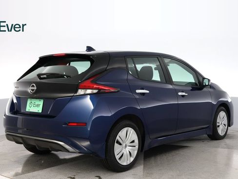 Used 2025 Nissan Leaf S FWD image 3